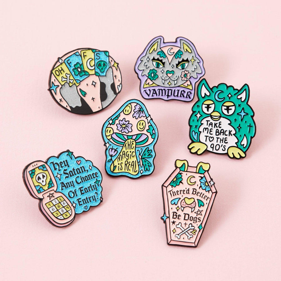 Punky Pins Kitty Poker Night Enamel Pin